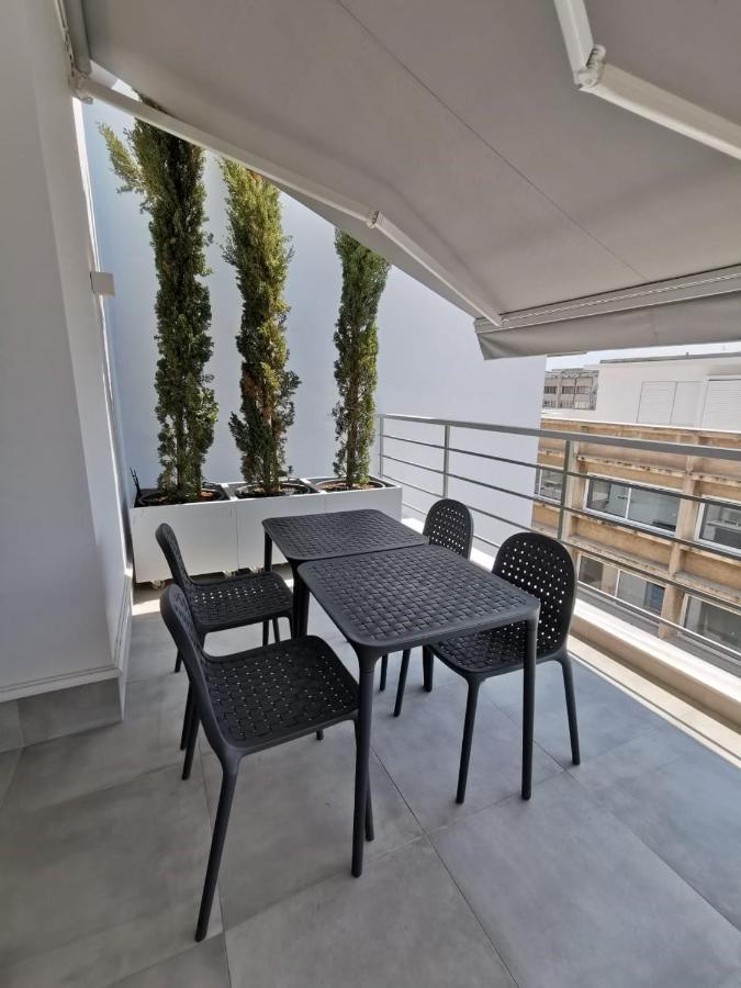 Ikarus Modern At The Centre Of Apartment *
